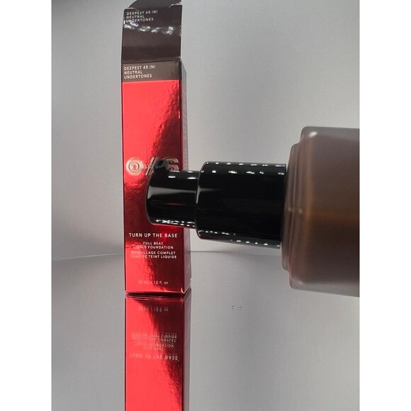 ONE/SIZE Turn Up The Base Full Beat Liquid Foundation - Deepest 45 New in Box - Picture 4 of 7